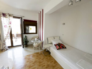 Irida Apartments | 2 & 3 Bedroom Near the Beach